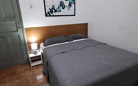 Quarto econômico 25 de agosto